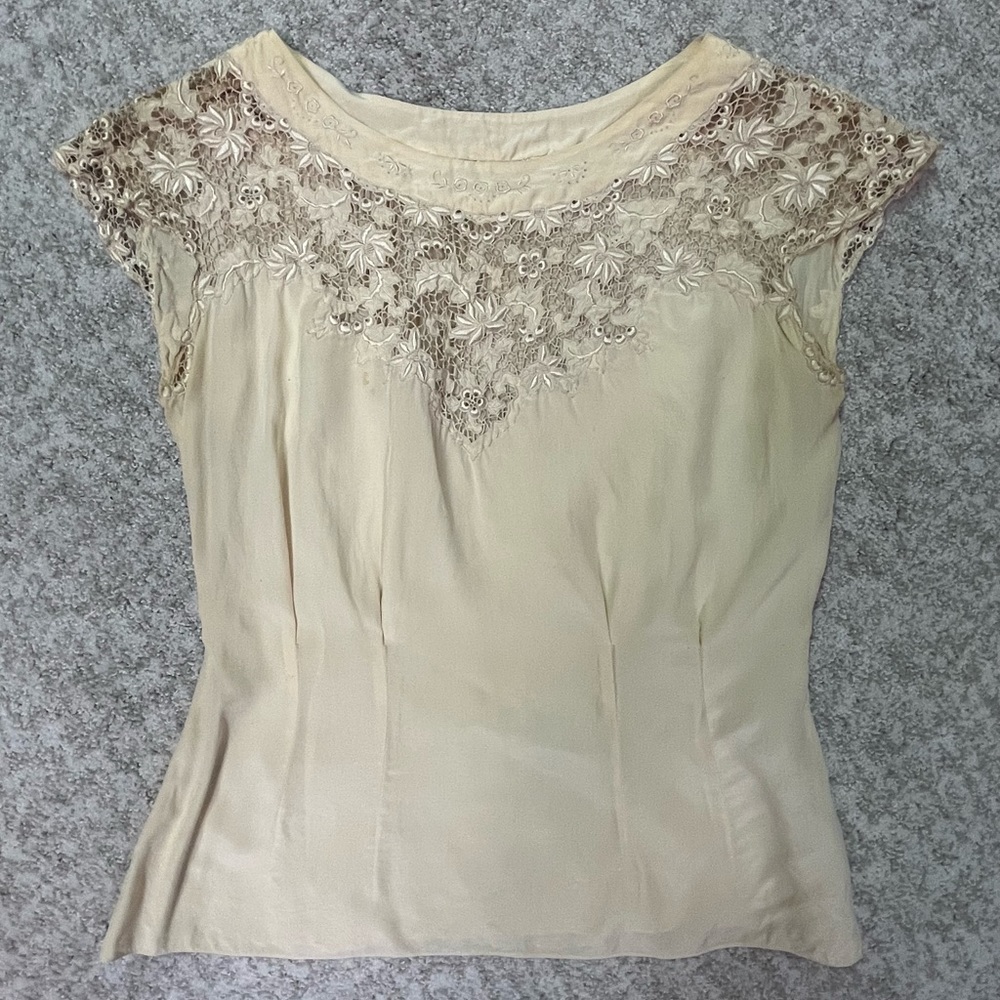Vintage 1950s cream rayon embroidered blouse S